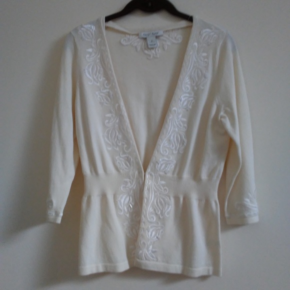 White House Black Market Sweater Cream Small - Picture 6 of 6